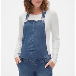 Gap maternity denim overalls size medium